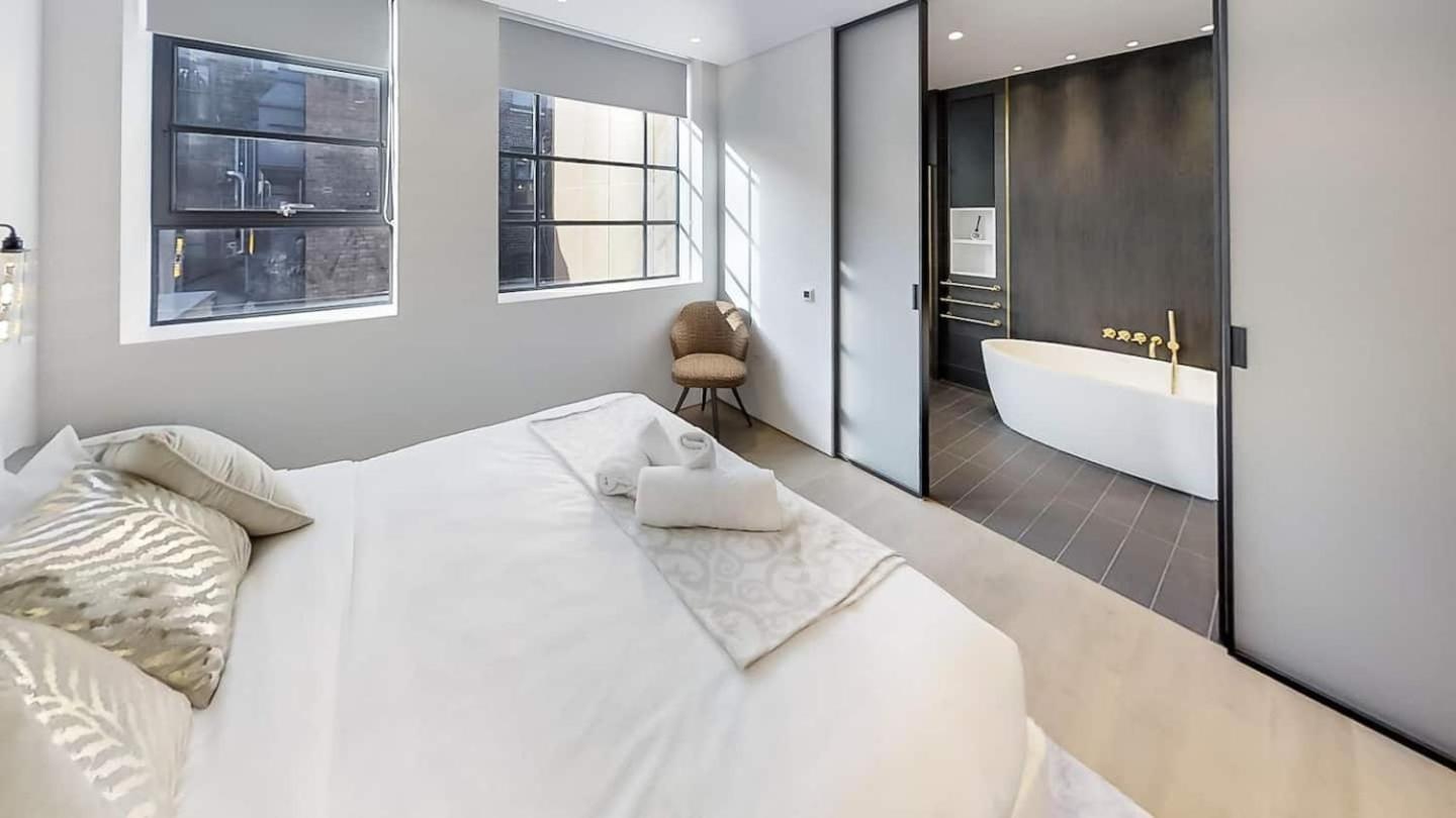 Lovely 4 Bdr Free Parking * Londra